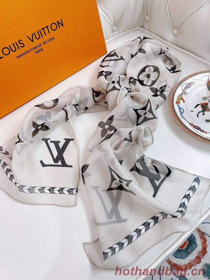 Louis Vuitton Scarf LVS00016